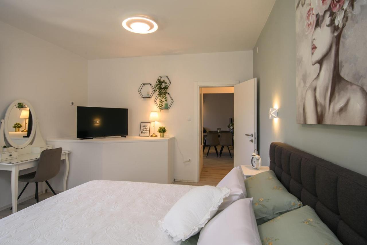 Luxury Apartment Hajdi Трогір Екстер'єр фото