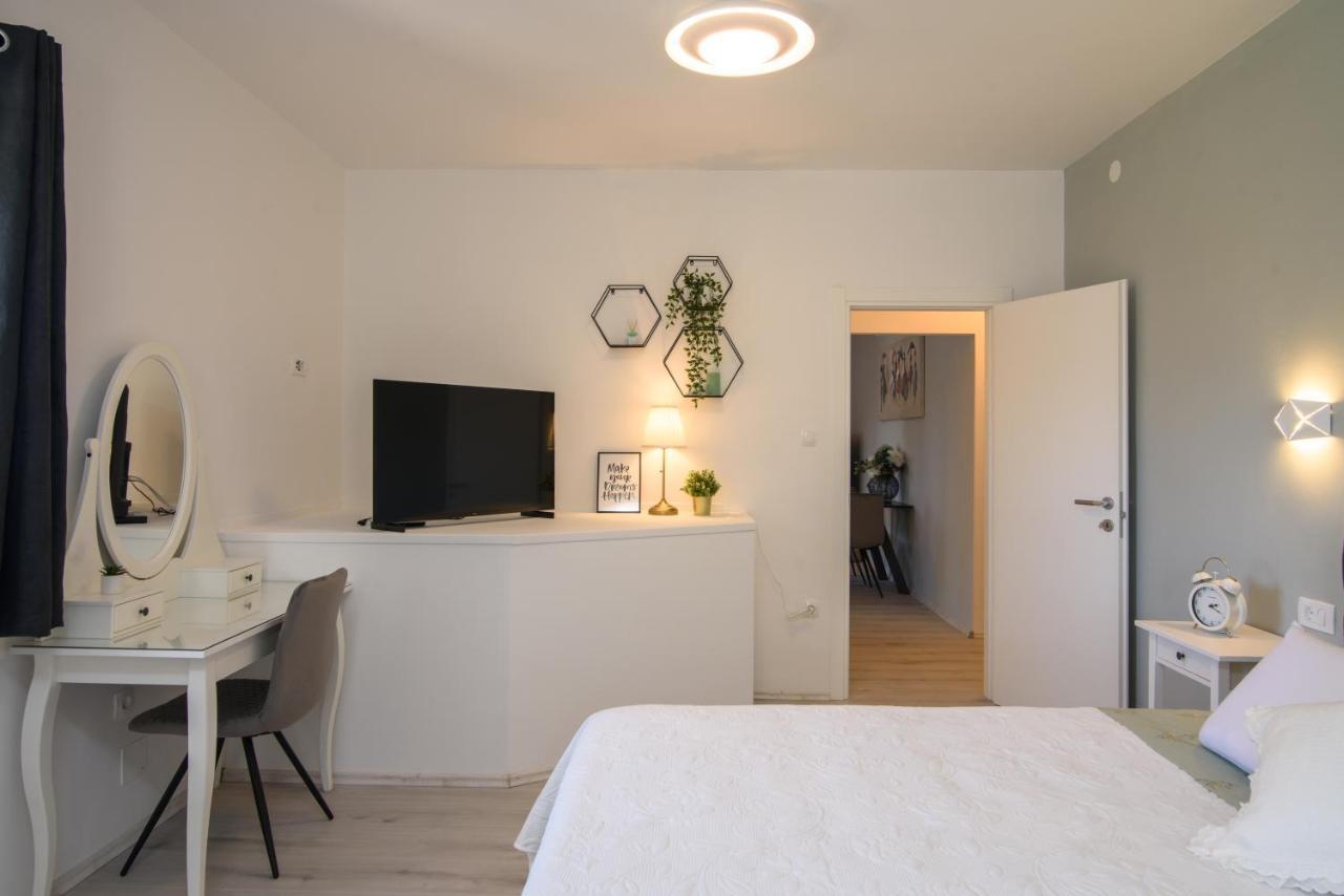 Luxury Apartment Hajdi Трогір Екстер'єр фото