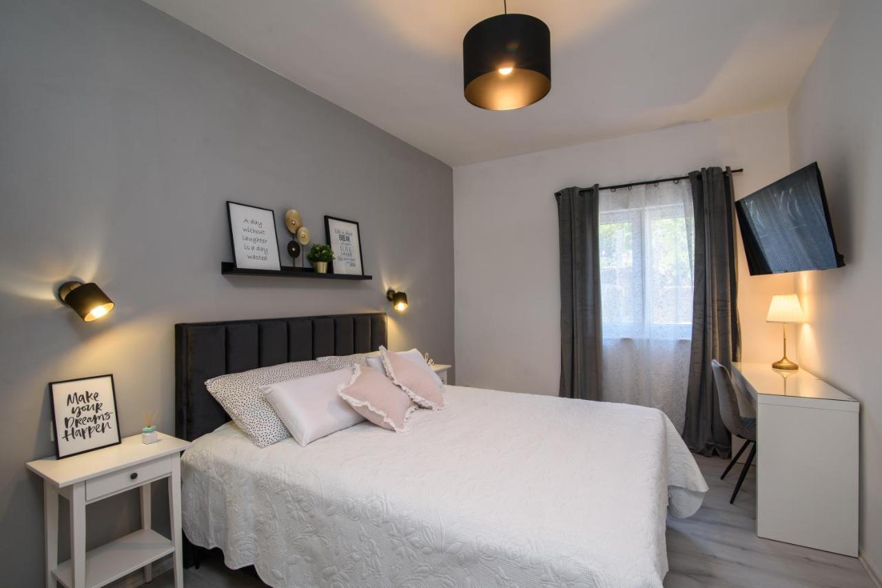 Luxury Apartment Hajdi Трогір Екстер'єр фото